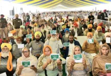 CM Mann and Delhi CM Kejriwal launch Mukh Mantri Tirath Yatra Scheme; flag off first train carrying around 1300 passengers