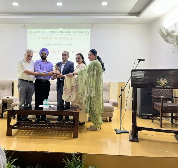 Govt Mohindra College orgaised lecture on “Disintegration of the Mughal Empire”