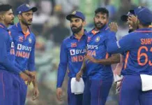 India wrecks Lanka in World Cup