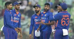 India wrecks Lanka in World Cup