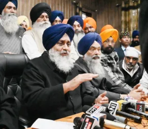 Badal appeals to PM: consider sentiments of the Sikhs; take appropriate steps to release Sikh detainees from their prolonged detention                                                    