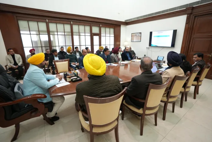 CM orders Patiala officers to explore the feasibility of using the existing bus stand will be used as a city bus stand; shift diaries in Ablowal