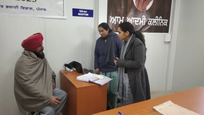 Deputy Commissioner inspects Aam Aadmi Clinic in Patiala