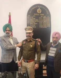 Piping ceremony in Patiala: DIG decorates newly promoted lone inspector from Patiala as DSP