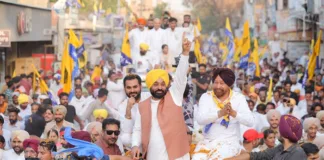 Mann took a dig at Sukhbir Badal, recited 'Kikkli Kaleer Di' to the people