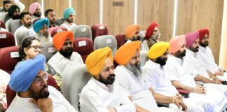 CM Bhagwant Mann held a meeting with AAP leaders of Amritsar and Fatehgarh Sahib Lok Sabha constituencies