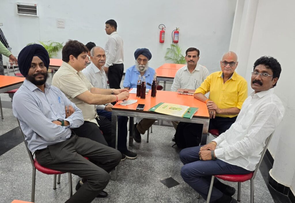 AIPEF delegation meets Union power Minister and demands centre not to bring Electricity (amendment) bill 