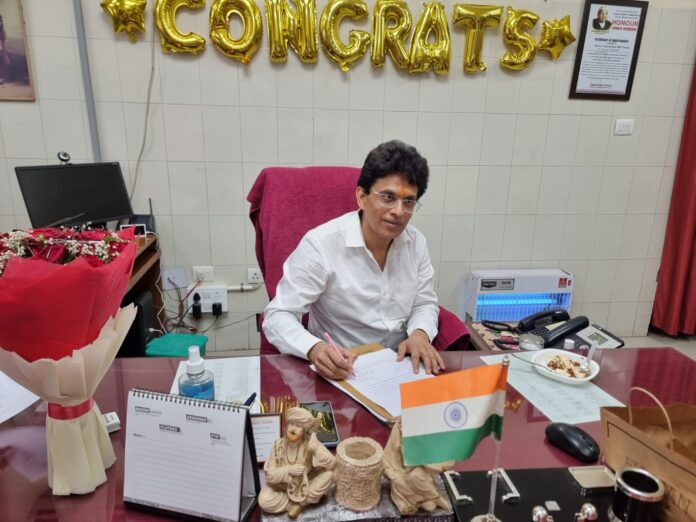 Dr Girish Sahni assumes charges as Medical Superintendent Govt. Rajindra Hospital