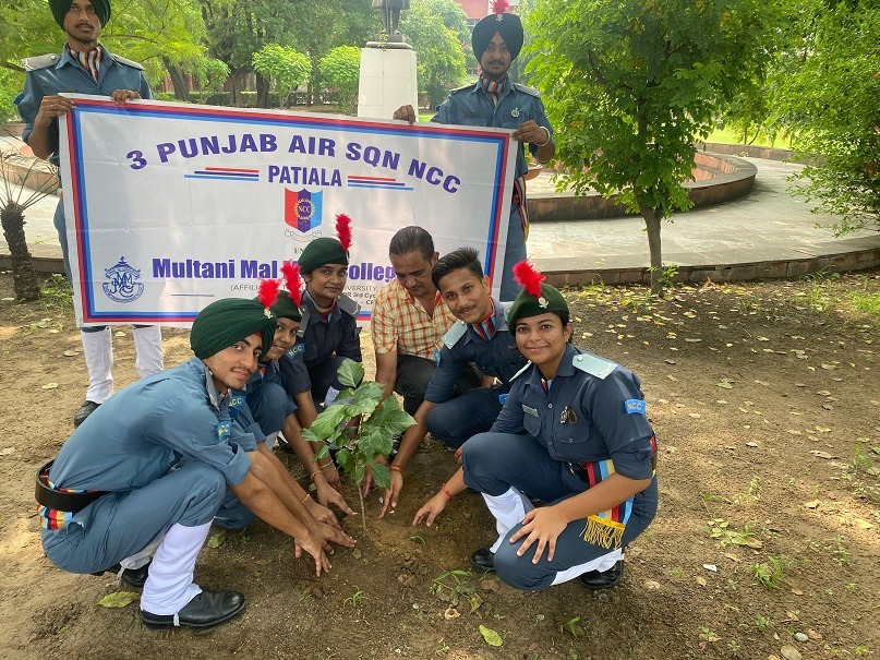 Kargil Vijay Diwas celebrated by NCC Units of Modi College Patiala