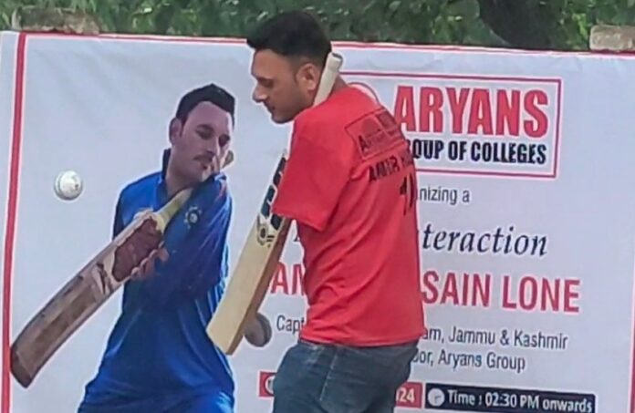 Popular JK Para Cricketer Amir Hussain Lone becomes Brand Ambassador of Aryans Group of Colleges