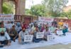 Technical Universities Teachers holding Protest over Non-Implementation of New Pay Scale by Punjab Government