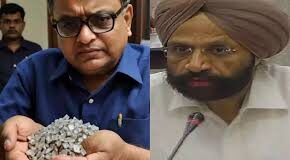 ED raid in Chandigarh and other locations: one Solitaire Diamond worth Rs 5.26 Crore amongst Cash and jewellery Rs 42.56 Crore recovered-Photo courtesy-Newstrack