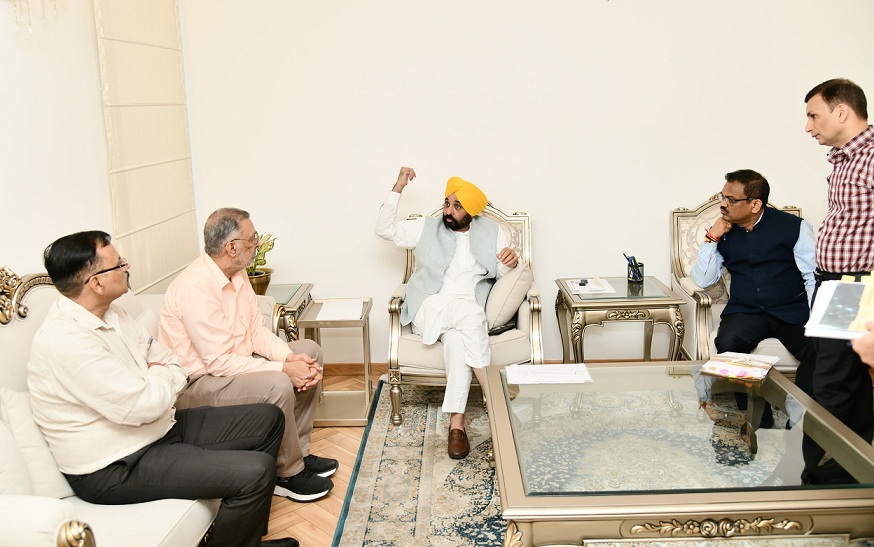 CM orders facelift of Amritsar, Faridkot and Patiala medical colleges; asks officers to complete ongoing work in time 